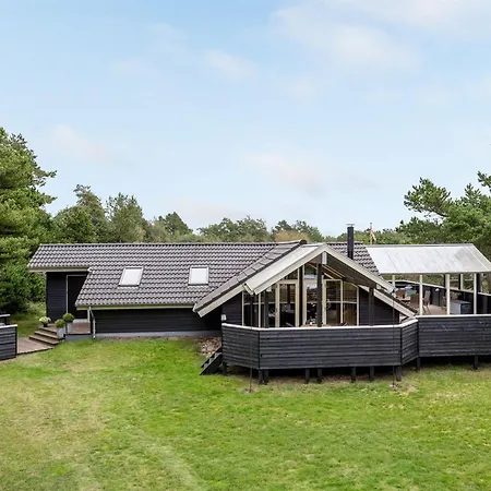 Holiday home Medard - 2km From The Sea By Interhome Blavand