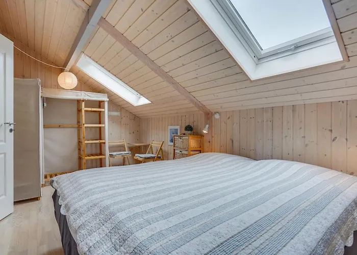 Medard - 2km From The Sea By Interhome