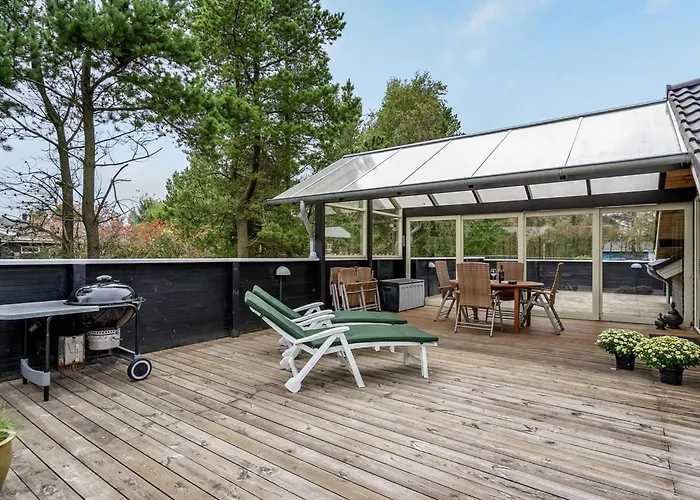 Medard - 2km From The Sea By Interhome